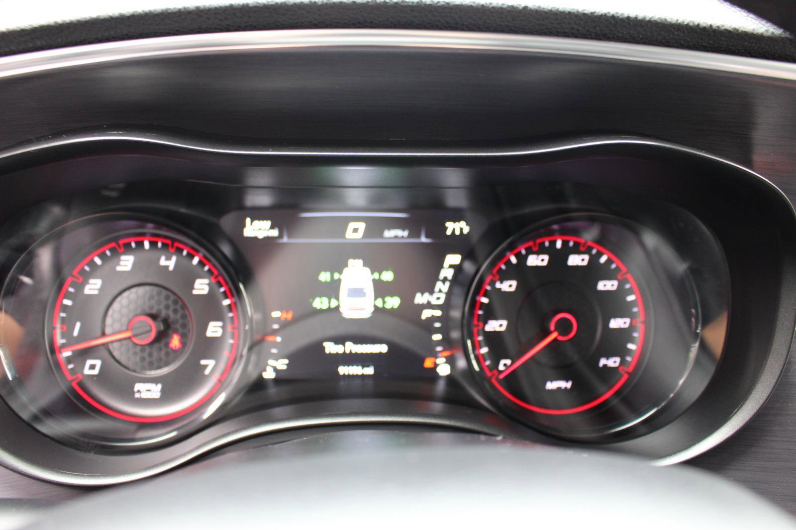 Used 2018 Dodge Charger SXT w/ Blacktop Package image 18