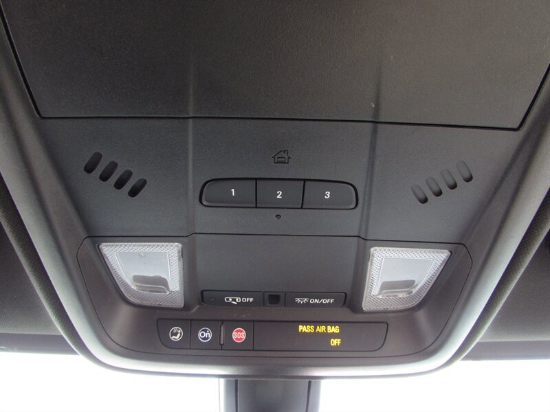 Used 2017 Cadillac XT5 FWD image 23