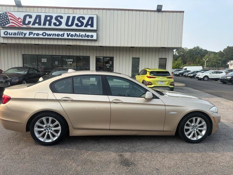 Used 2011 BMW 528i Sedan RWD image 8