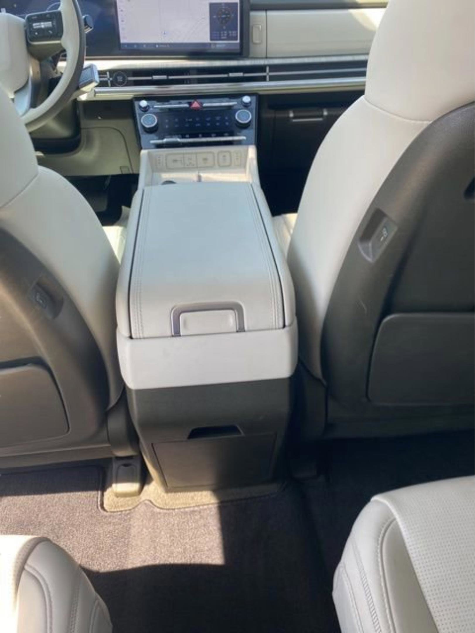 Certified 2025 Hyundai Santa Fe Calligraphy image 33