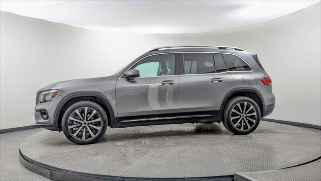 Used 2021 Mercedes-Benz GLB 250 w/ Premium Package image 3