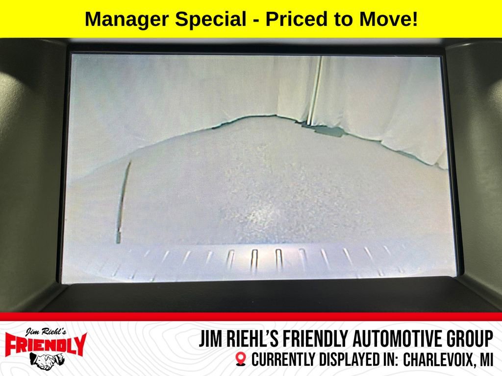 Used 2018 Nissan Pathfinder SV image 19