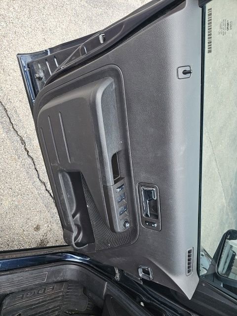 Used 2010 Ford Edge SEL image 25