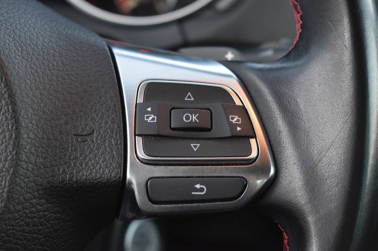 Used 2013 Volkswagen GTI Autobahn image 22