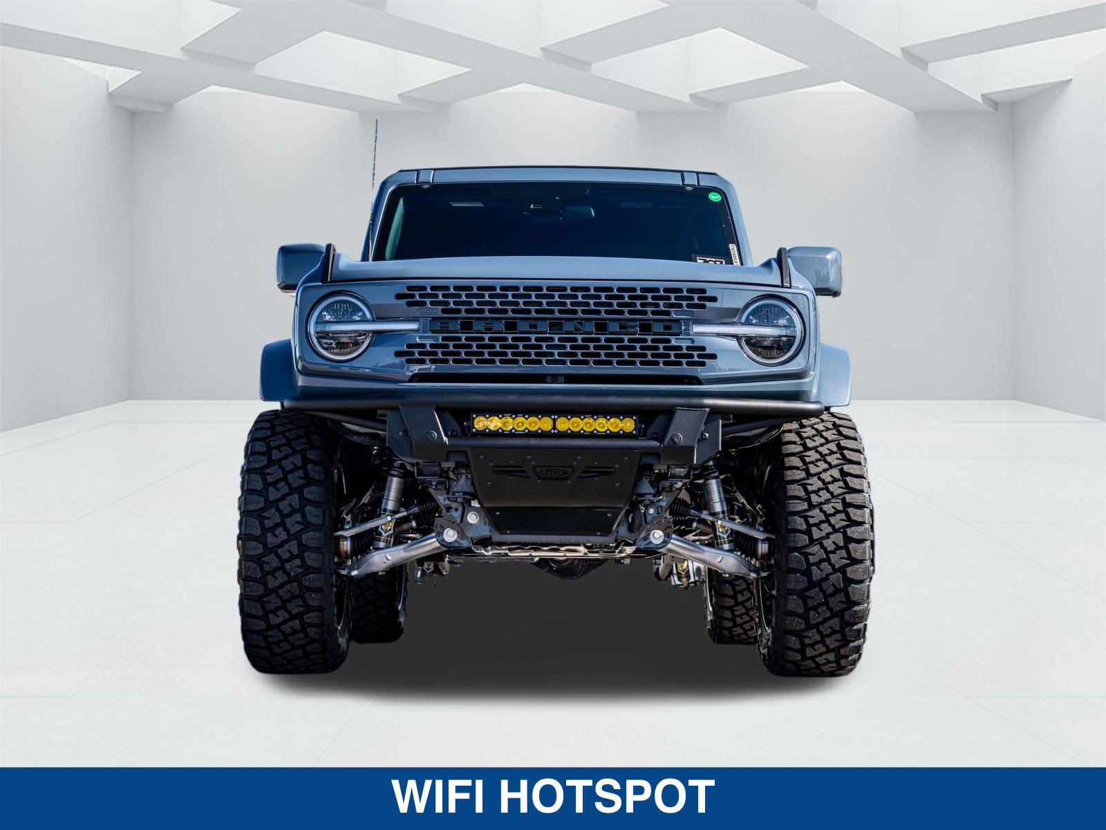 Used 2025 Ford Bronco Badlands AWD/4WD image 9