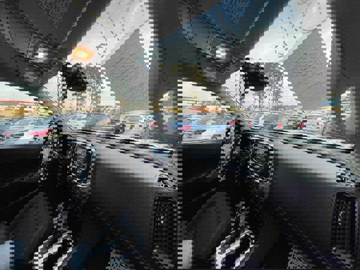 Used 2022 Chevrolet Colorado LT w/ Fleet Safety Package RWD image 12