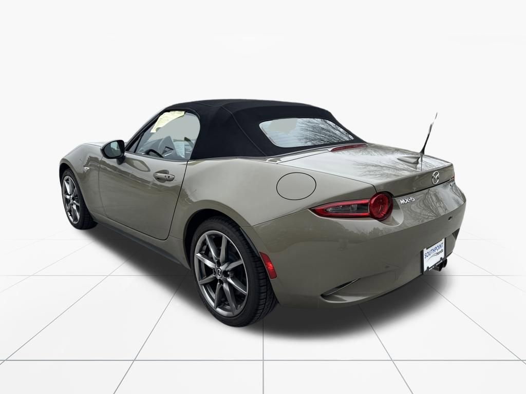 Used 2023 MAZDA MX-5 Miata Grand Touring image 6