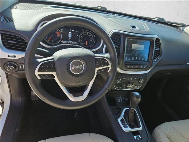 Used 2018 Jeep Cherokee Limited w/ Technology Group image 15