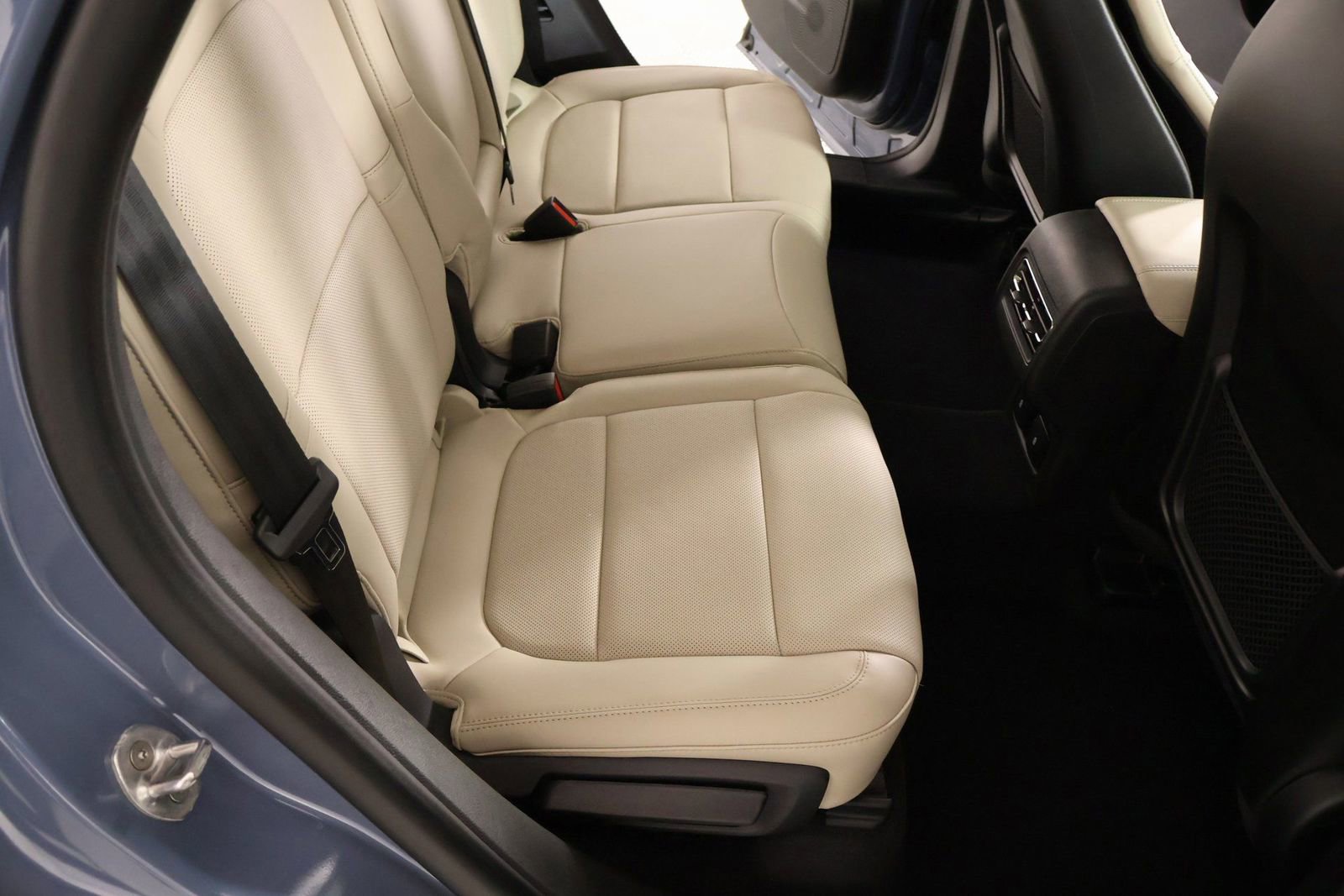 New 2026 Lincoln Corsair Reserve w/ Jet Appearance Package FWD image 15