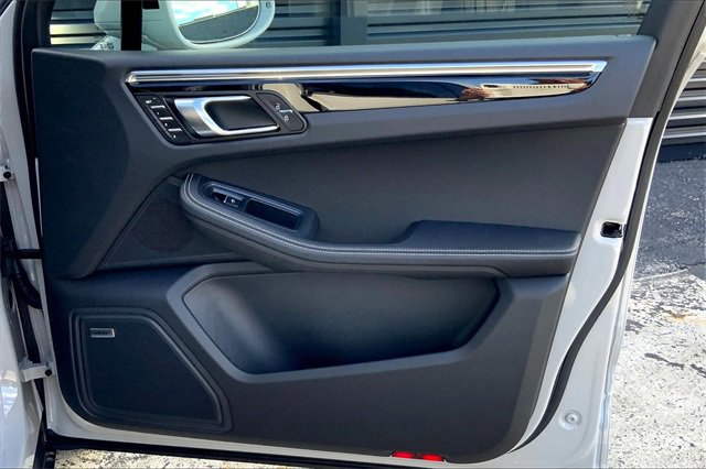 New 2026 Porsche Macan S image 29