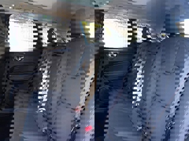 Certified 2025 Volvo XC60 B5 Plus image 23