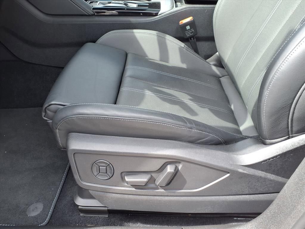 Used 2025 Audi Q5 Premium Plus w/ Premium Plus image 10