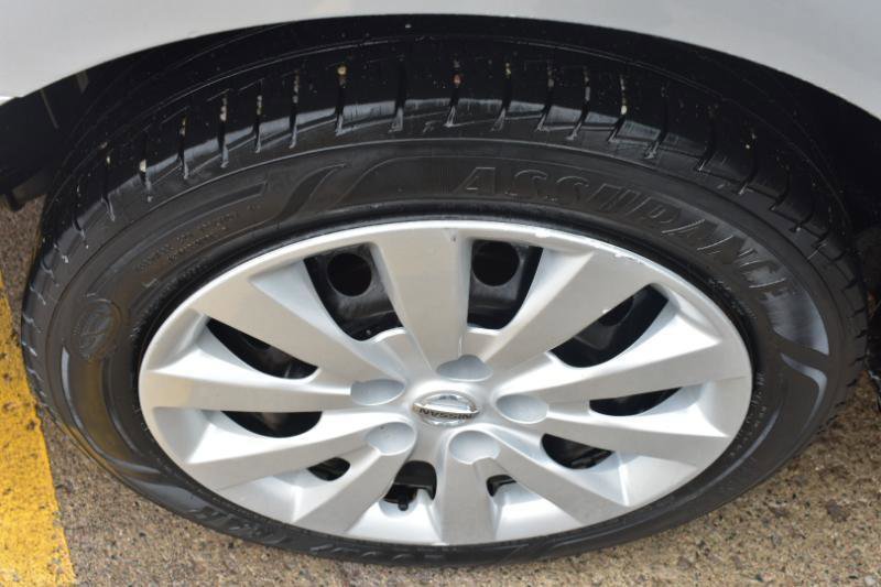 Used 2019 Nissan Sentra S image 11