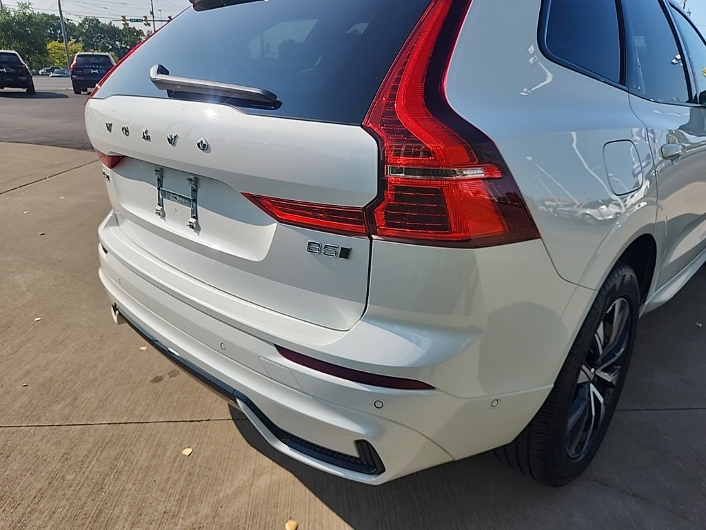Certified 2025 Volvo XC60 B5 Plus image 6