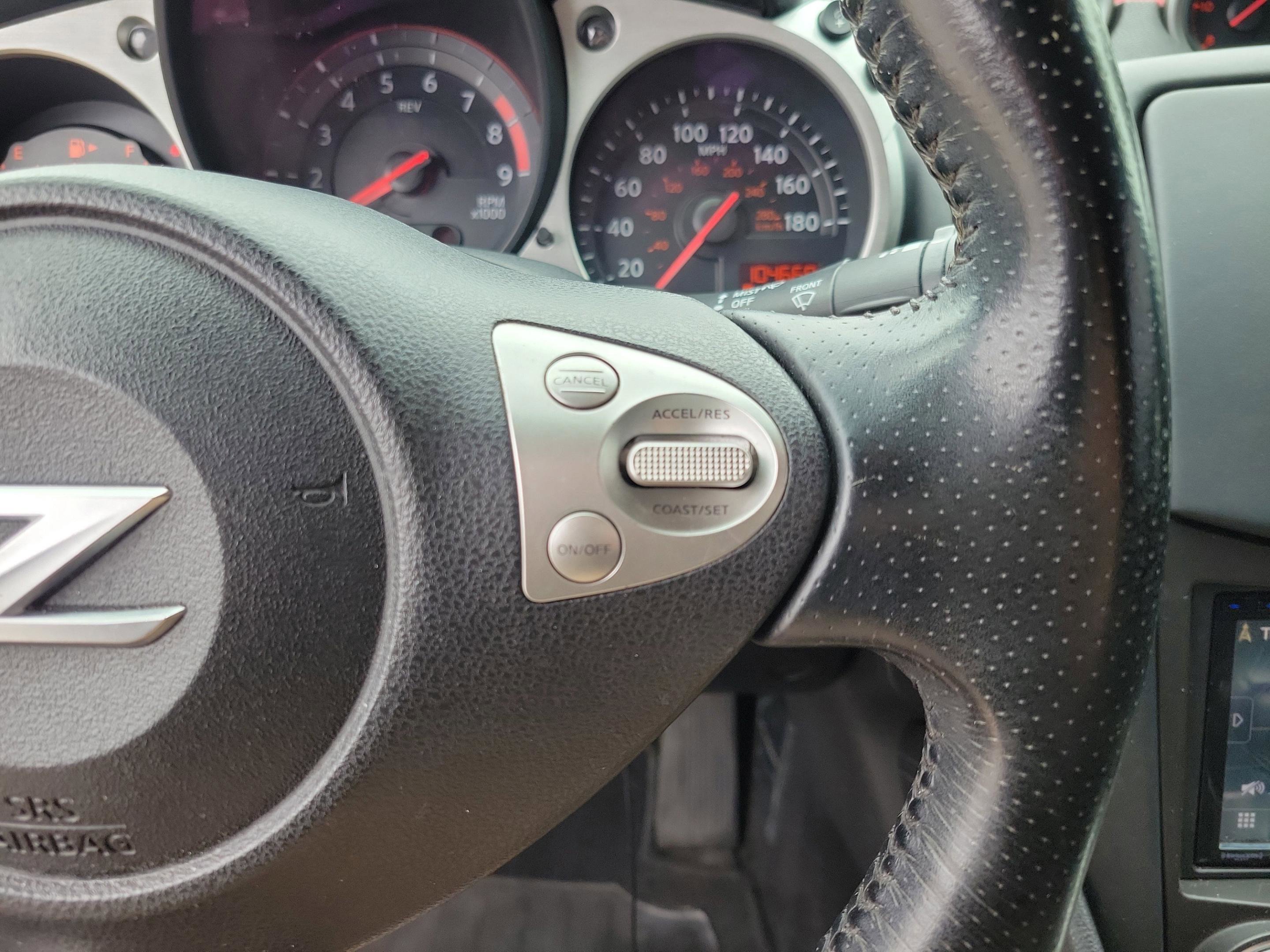 Used 2015 Nissan 370Z Coupe image 12