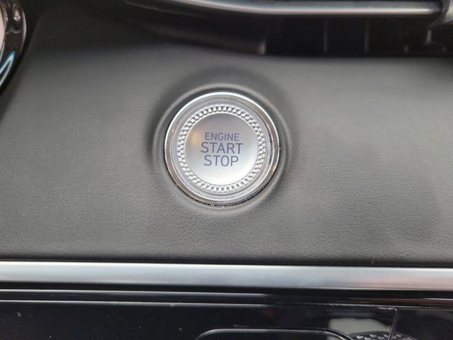 Used 2025 Genesis GV70 2.5T image 13