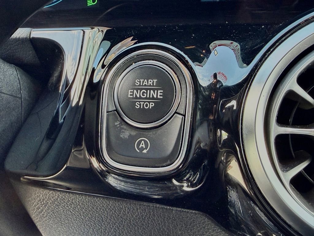 Used 2021 Mercedes-Benz GLA 250 image 25