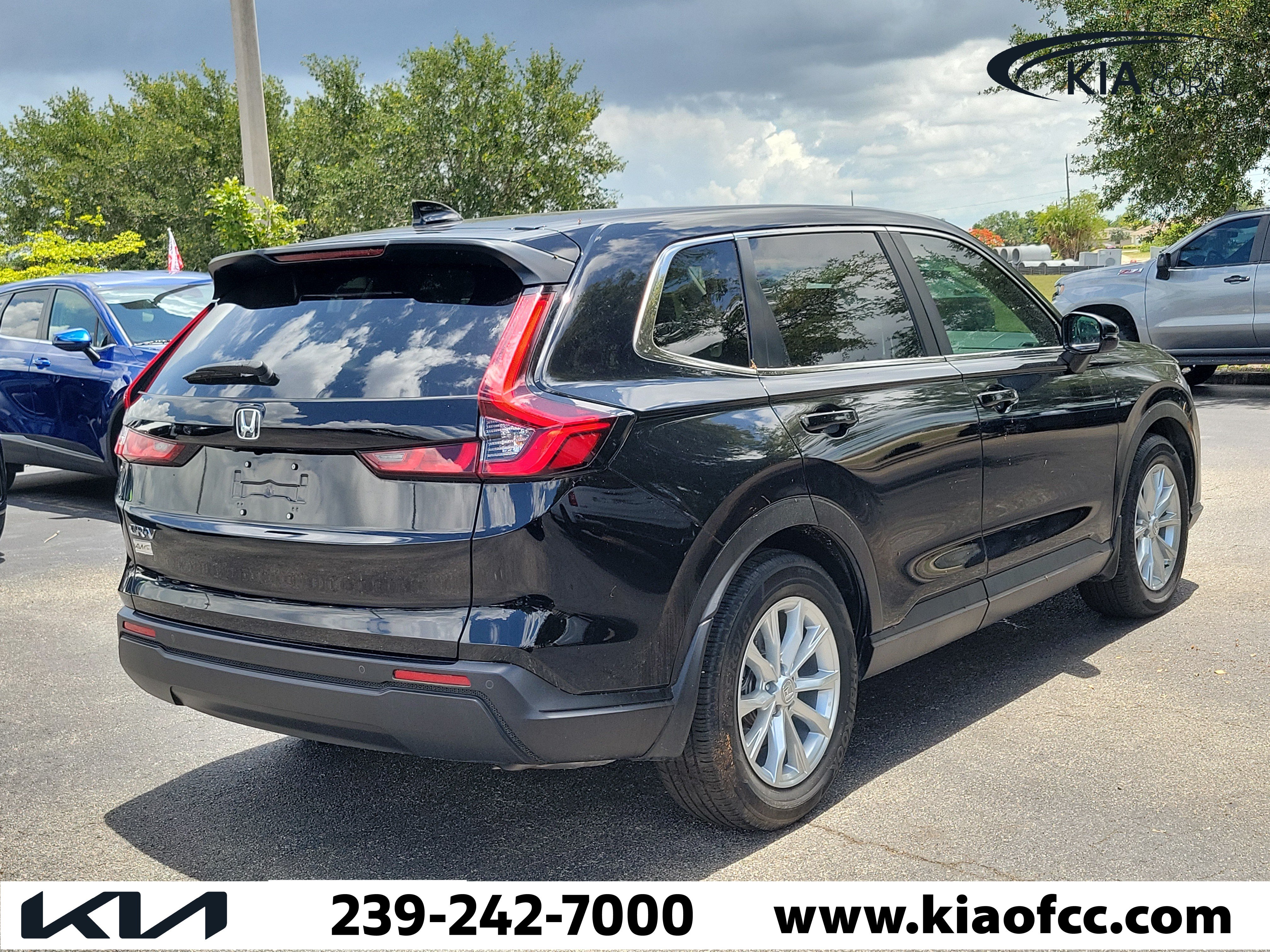 Used 2025 Honda CR-V EX-L image 5