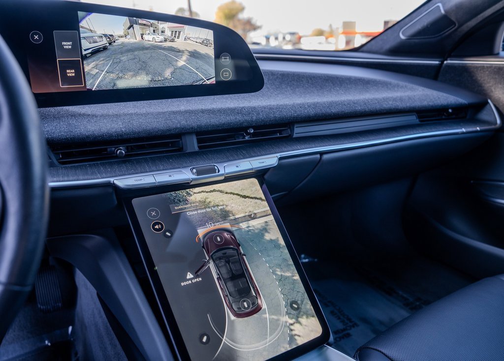 Used 2024 Lucid Air Touring image 12