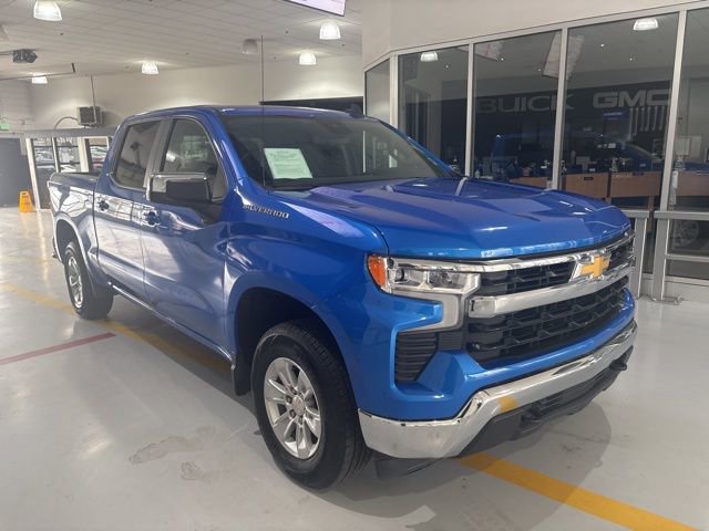 Used 2025 Chevrolet Silverado 1500 LT image 4