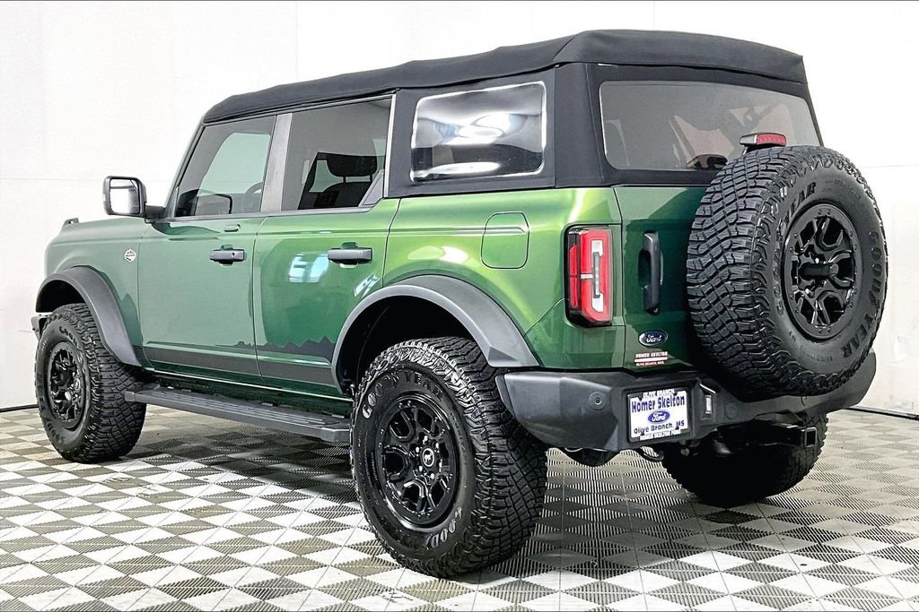 Used 2023 Ford Bronco Wildtrak image 11