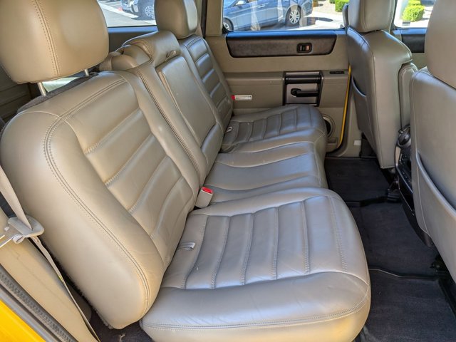 Used 2004 HUMMER H2 w/ Preferred Equipment Group image 18
