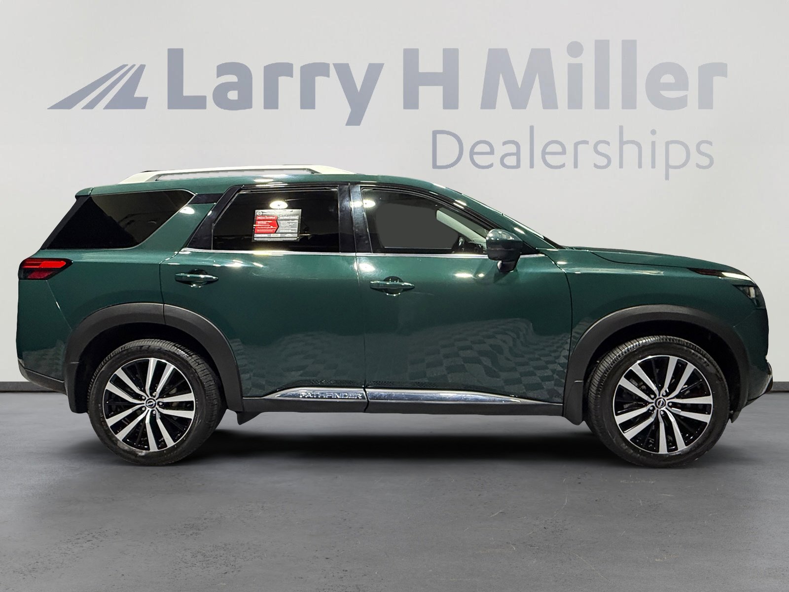 Certified 2023 Nissan Pathfinder Platinum image 6