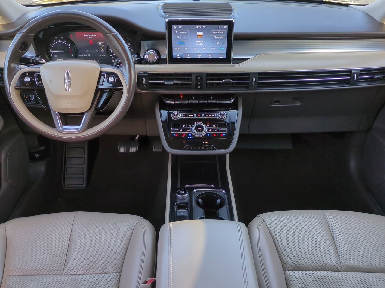 Used 2021 Lincoln Corsair AWD w/ Equipment Group 101A image 15