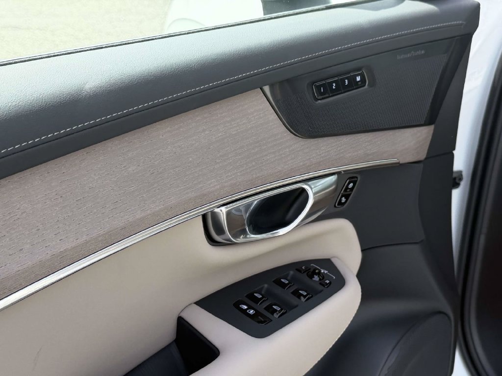 New 2026 Volvo XC90 B6 Plus AWD/4WD image 17