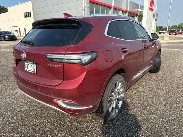 Used 2021 Buick Envision Avenir AWD/4WD image 2