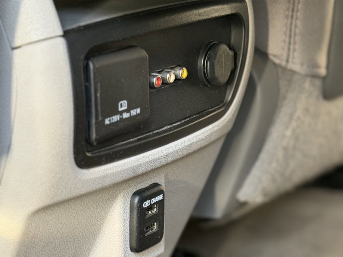 Used 2014 GMC Acadia SLE image 34