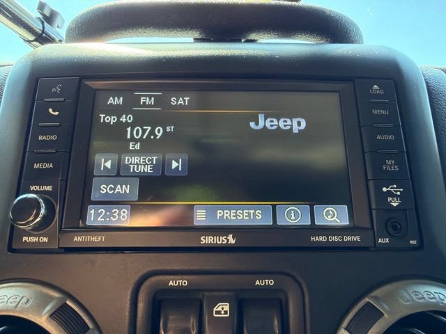 Used 2015 Jeep Wrangler Sport AWD/4WD image 19