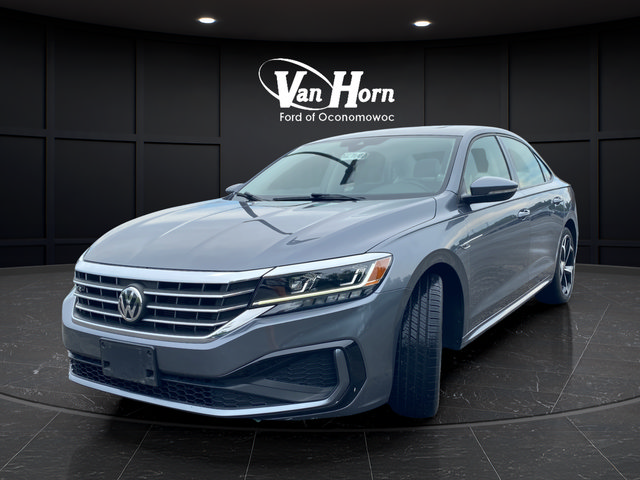 Used 2020 Volkswagen Passat 2.0T R-Line FWD image 3