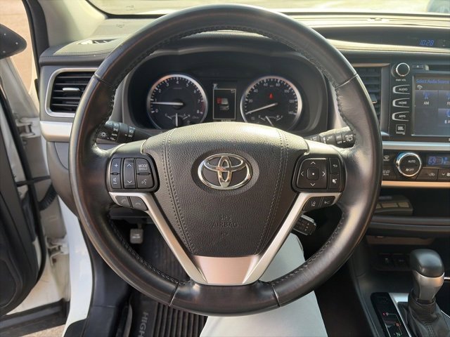 Used 2017 Toyota Highlander Limited w/ Protection Package #3 image 12