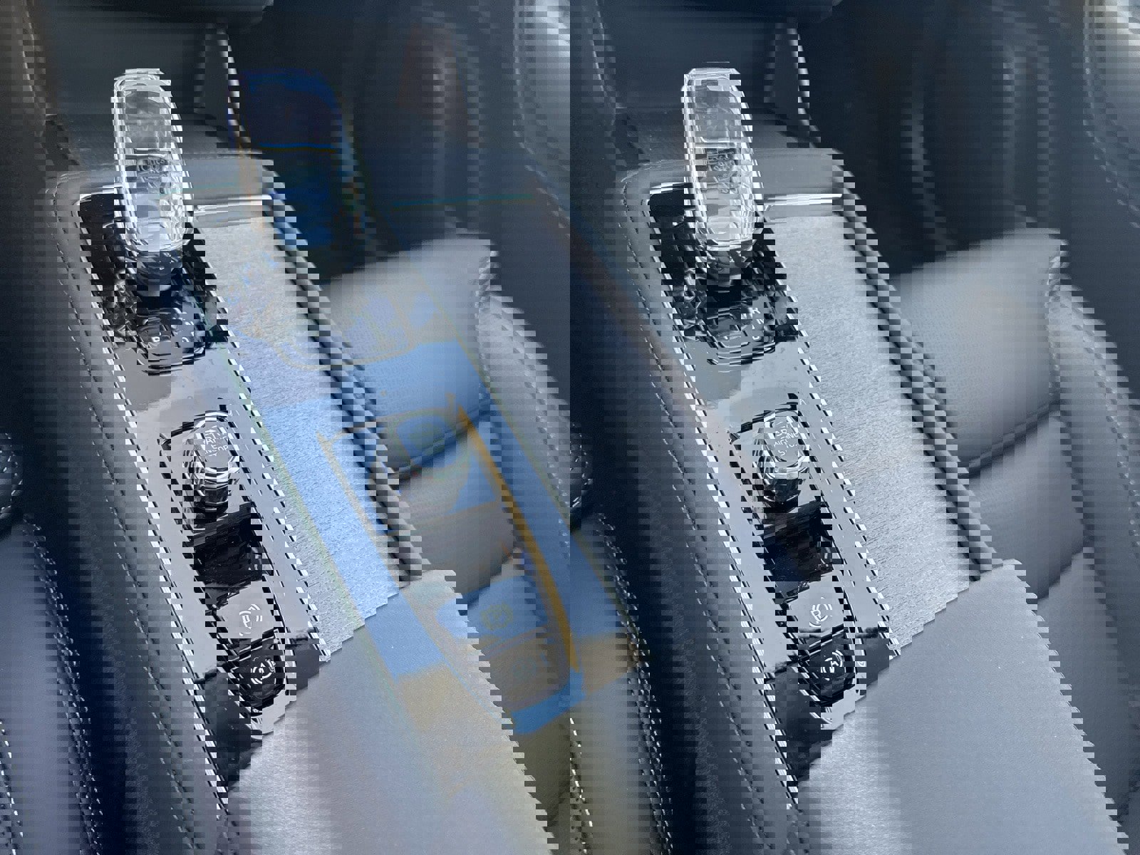 New 2026 Volvo XC90 B6 Ultra image 22