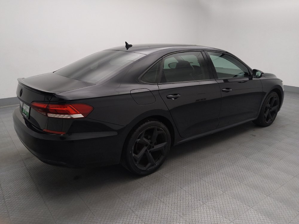 Used 2020 Volkswagen Passat 2.0T R-Line FWD image 11