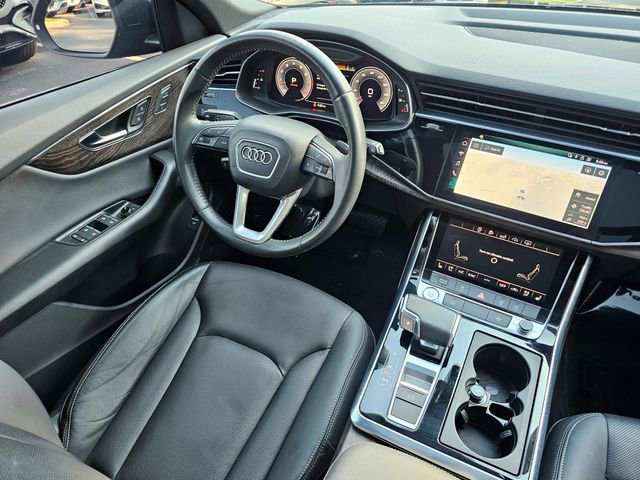 Used 2020 Audi Q8 Premium Plus w/ Premium Plus Package AWD/4WD image 28