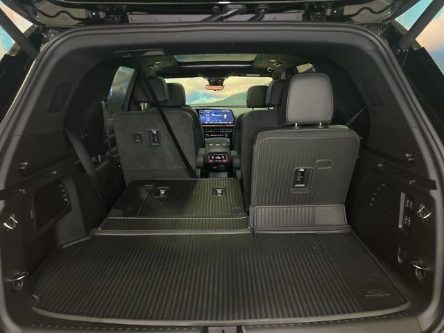 Used 2026 Chevrolet Traverse High Country w/ LPO, Floor Liner Package image 64
