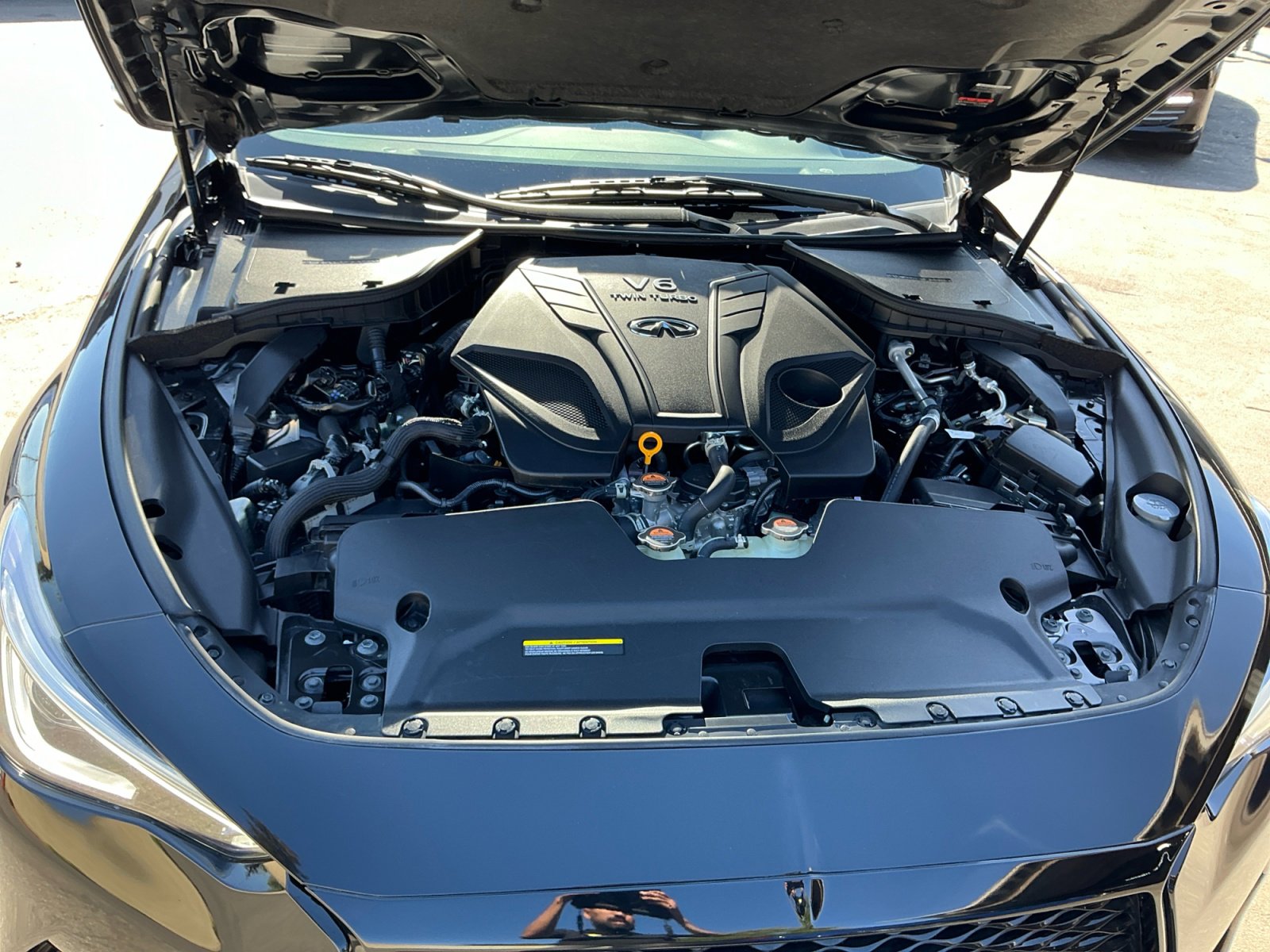 Used 2022 INFINITI Q60 Red Sport 400 w/ Cargo Package RWD image 18