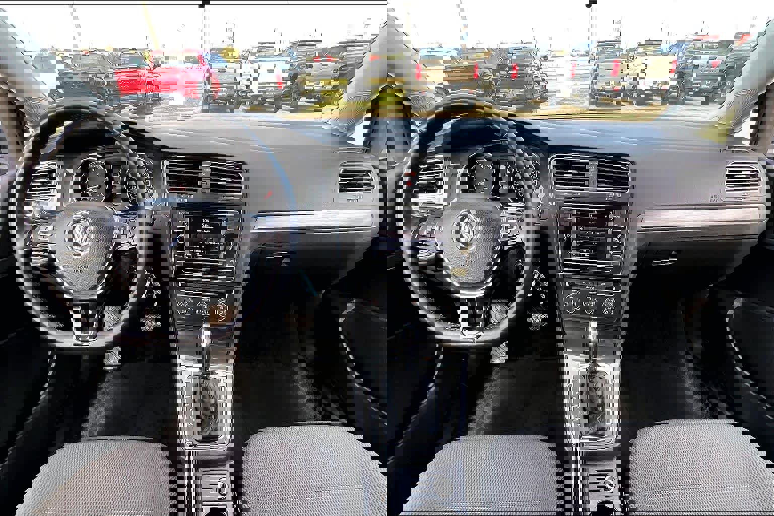 Used 2019 Volkswagen Golf S image 16