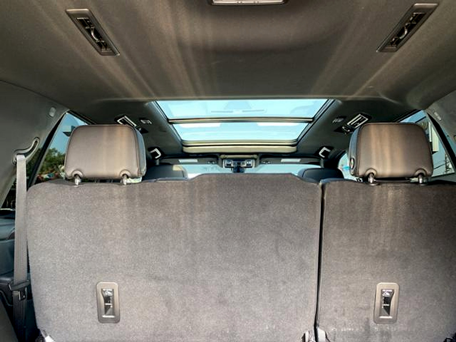 Used 2022 Chevrolet Tahoe High Country AWD/4WD image 18