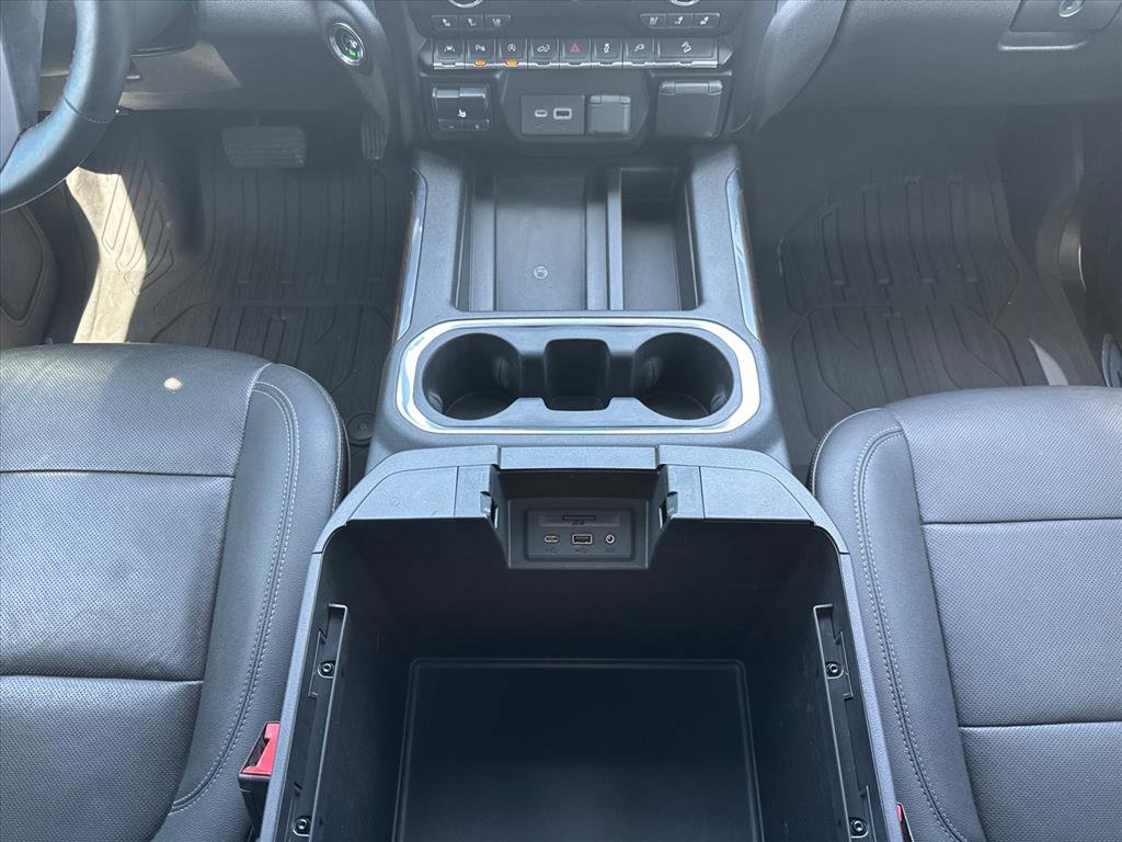 Used 2021 GMC Sierra 1500 SLT w/ SLT Premium Plus Package AWD/4WD image 17