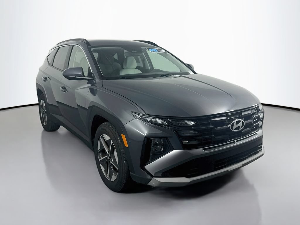 Used 2025 Hyundai Tucson SEL FWD image 3