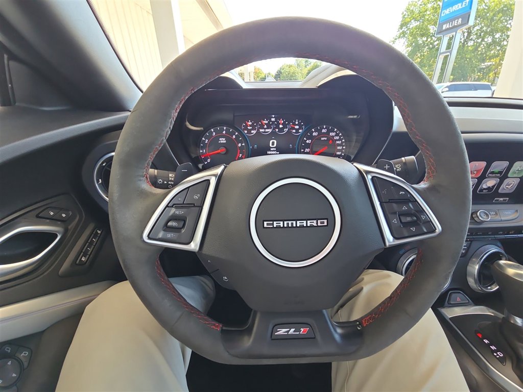 Used 2018 Chevrolet Camaro ZL1 image 11