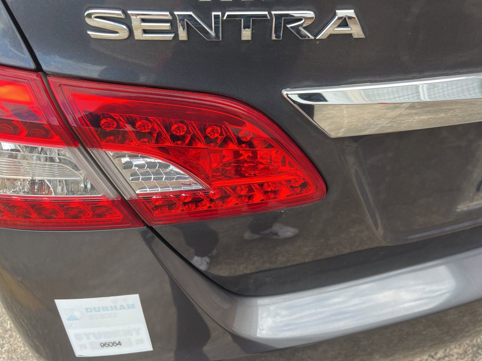 Used 2014 Nissan Sentra S image 17