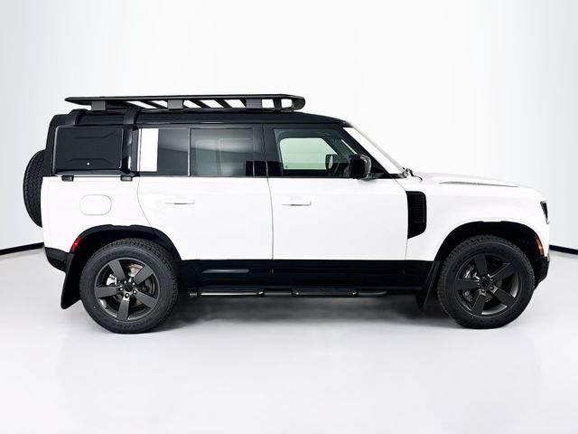New 2026 Land Rover Defender 110 X-Dynamic SE AWD/4WD image 4