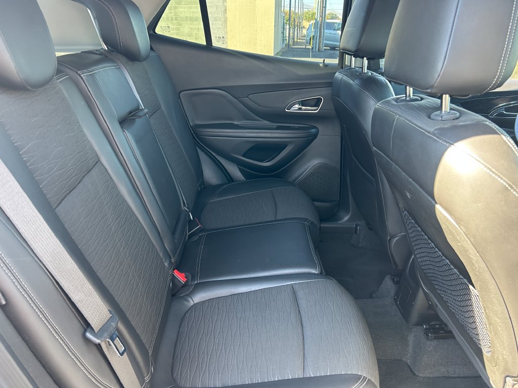 Used 2015 Buick Encore FWD image 29