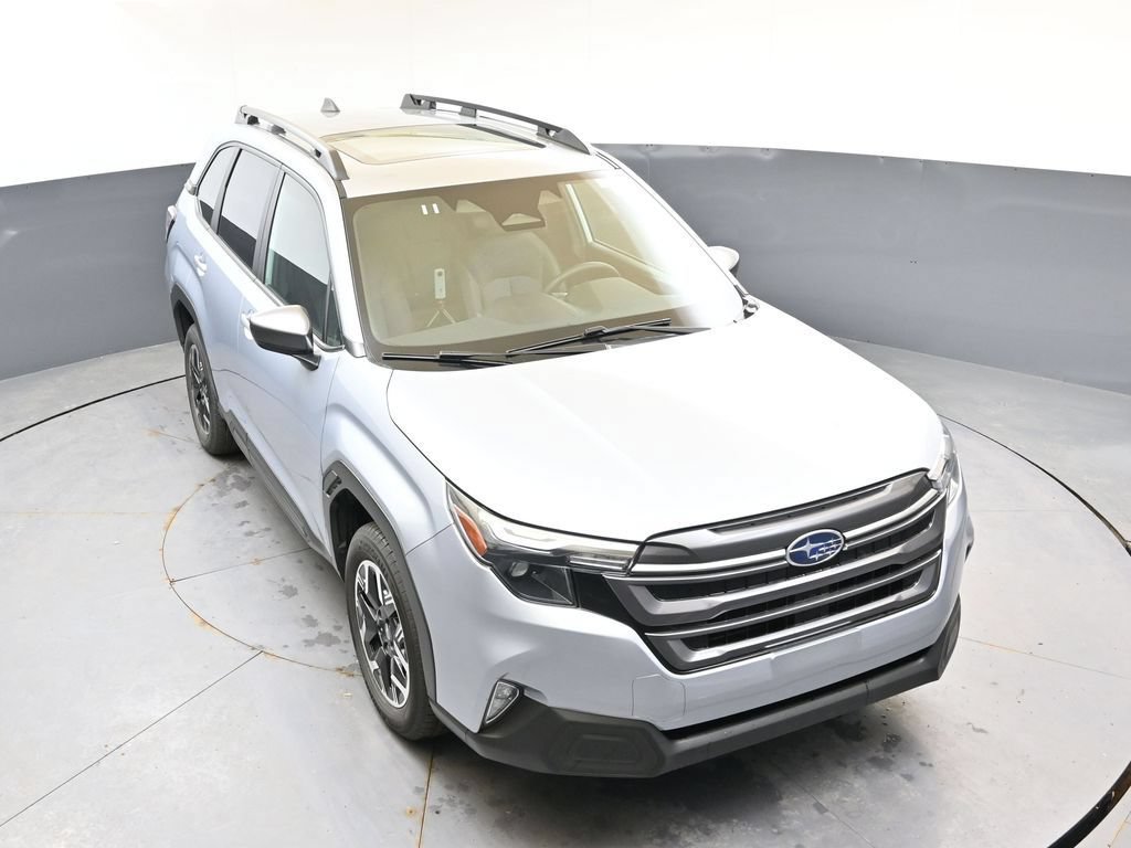 Certified 2025 Subaru Forester Premium AWD/4WD image 43