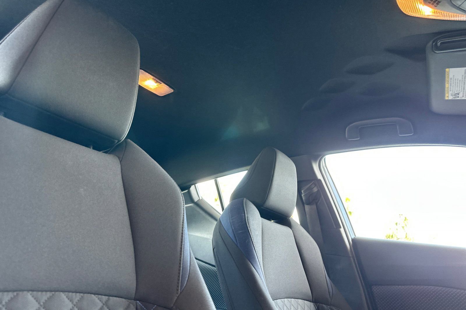 Used 2022 Toyota C-HR XLE FWD image 17