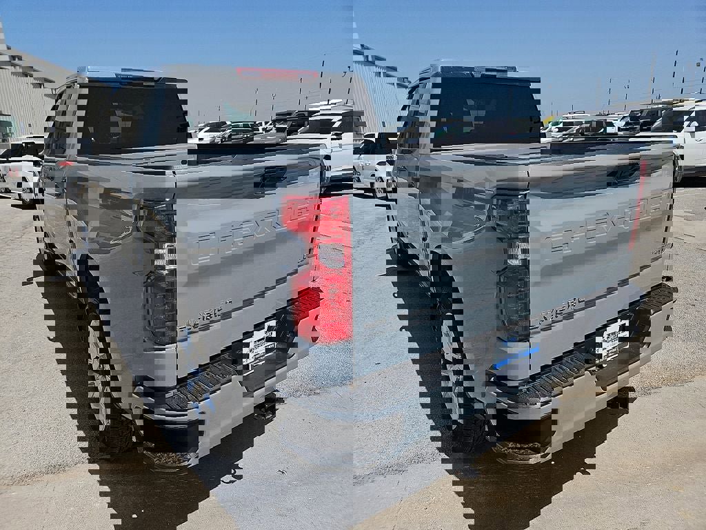 Used 2025 Chevrolet Silverado 1500 Custom RWD image 5